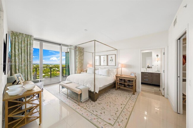 Building Photo - 360 Ocean Dr