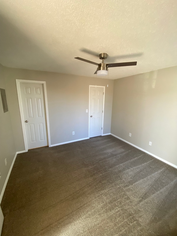 Building Photo - 882 S Reed Ct