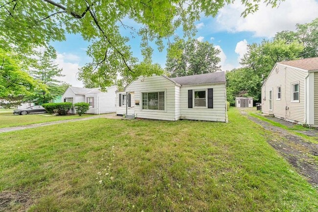 Building Photo - 2533 Greenvale Rd