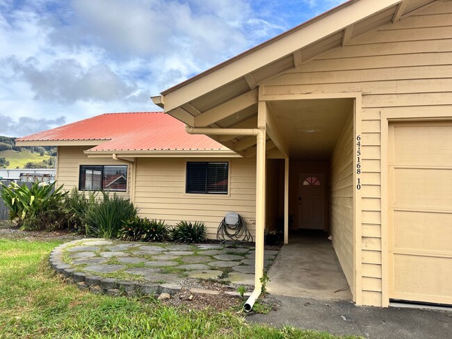 Building Photo - 2-Bedroom, 2-Bathroom Home with Bonus Room...