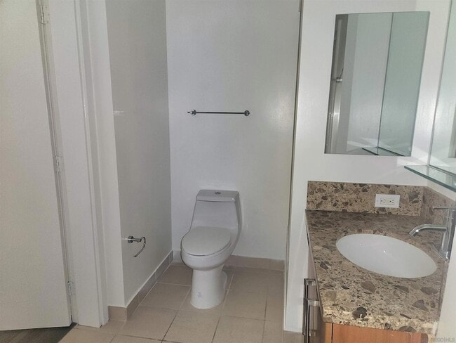 Building Photo - 321 Tenth Ave