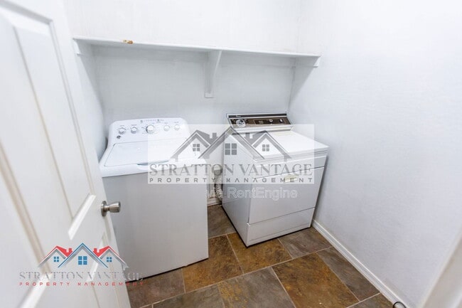 Building Photo - 18355 N Toya St