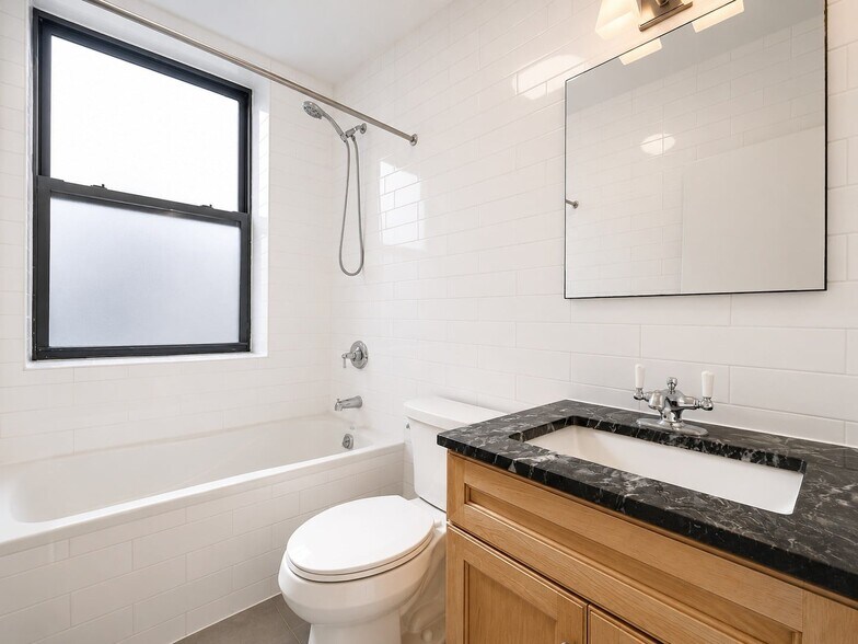 Building Photo - 601 W 137th St