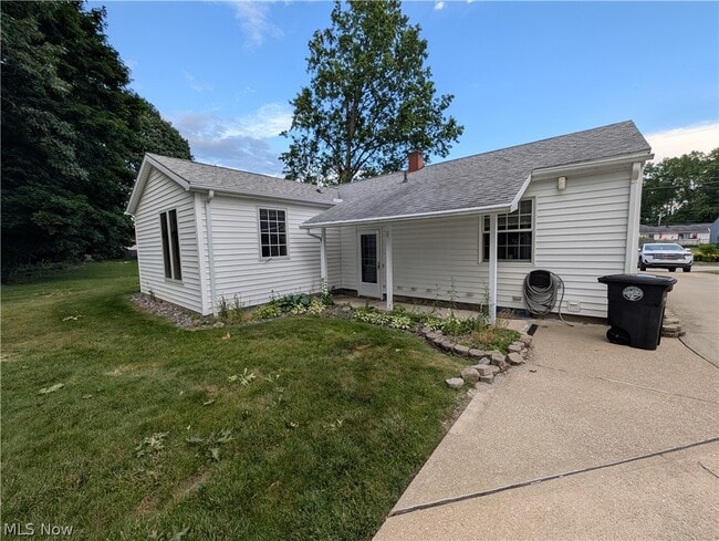 Building Photo - 2543 Burlingham Dr