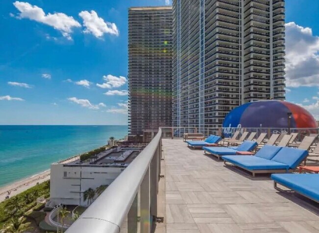 Building Photo - 4111 S Ocean Dr