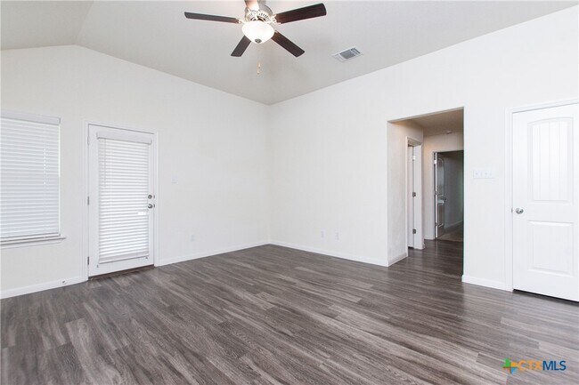 Building Photo - 6700 Catherine Dr