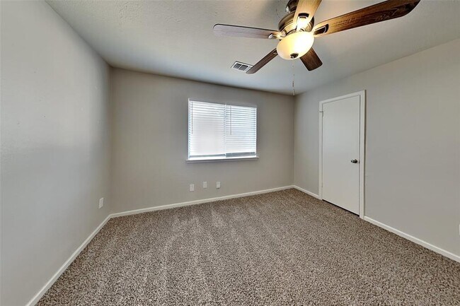 Building Photo - 14023 Cypress Falls Dr