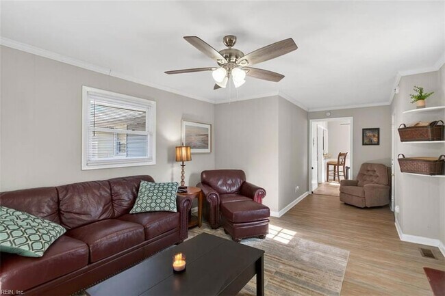 Building Photo - 32 Warren Dr