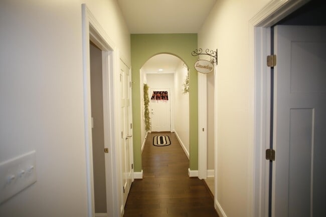 Building Photo - 1313 Emerald View Ct