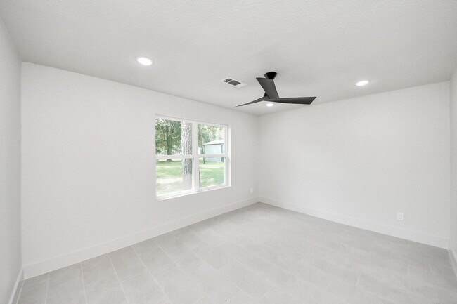 Building Photo - 13406 Shady Ln