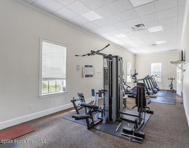 Building Photo - 560 Remington Green Dr SE