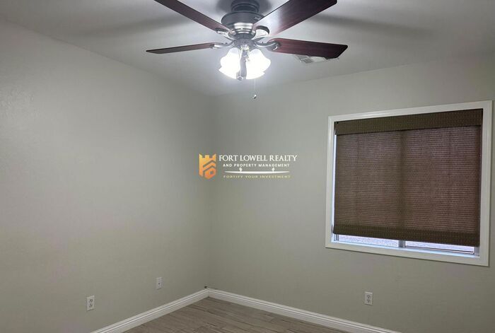 Building Photo - 1401 S 228th Ln