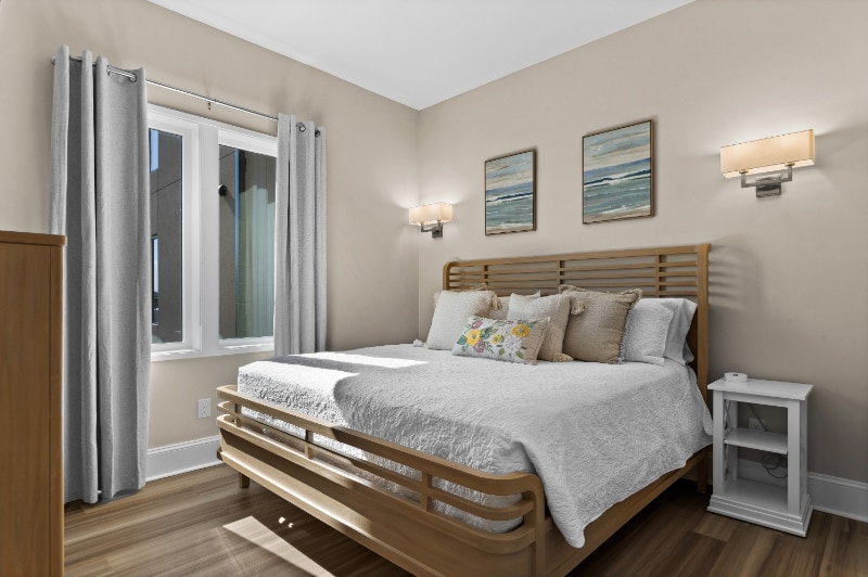 Building Photo - 812 Shepard St