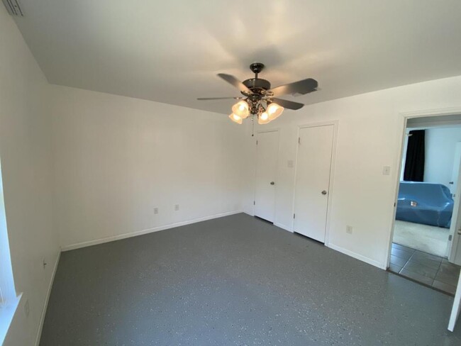 Building Photo - 1122 Rhonda Lee St