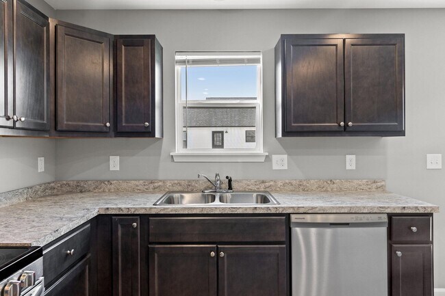 Building Photo - 8189 Driftwood Loop