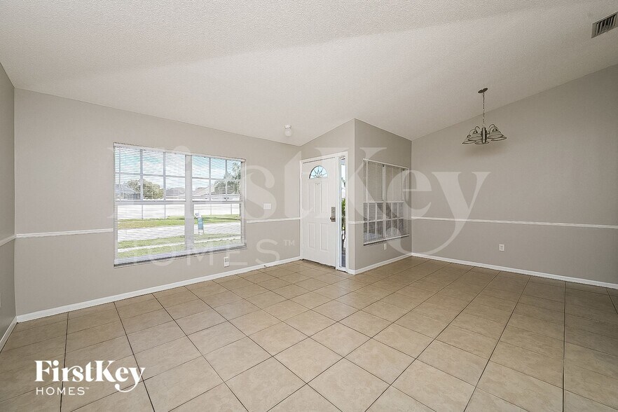 Building Photo - 1523 Birchstone Ave