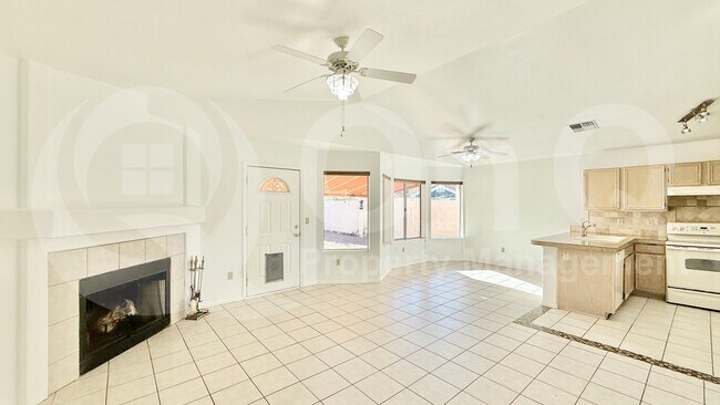 Building Photo - 413 N Flint St