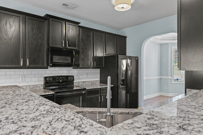 Building Photo - 322 Landing Ln