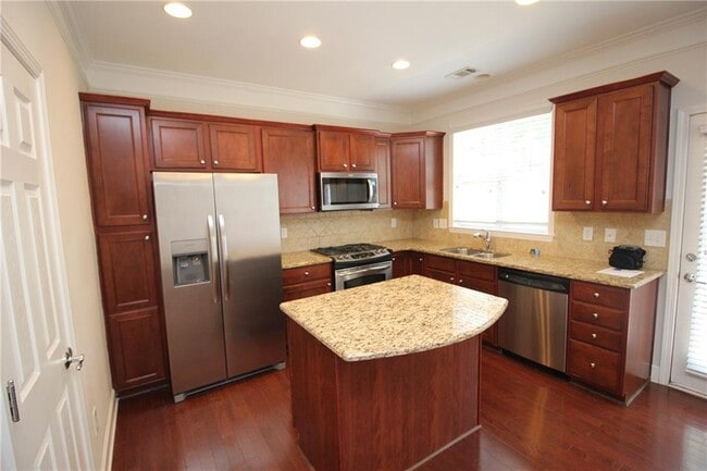 Building Photo - 2170 Weldonberry Dr