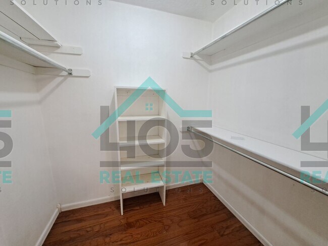 Building Photo - Spacious 2 Bedroom in Norman