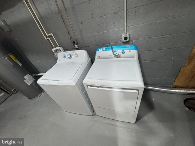 Building Photo - 8050 Lansdale Rd