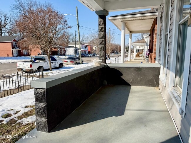 Building Photo - 2407 W Jefferson St