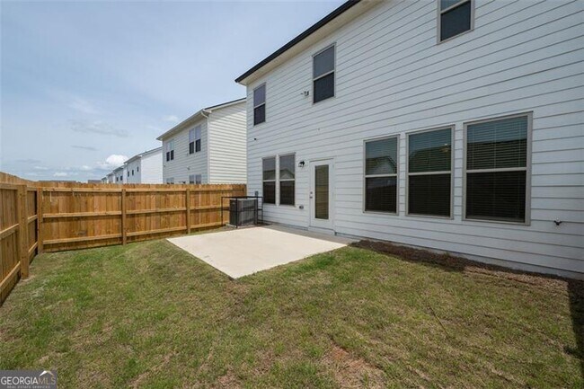 Building Photo - 1800 Sullivan Rd