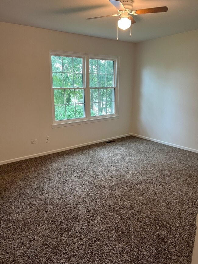 Building Photo - 3512 Southport Dr