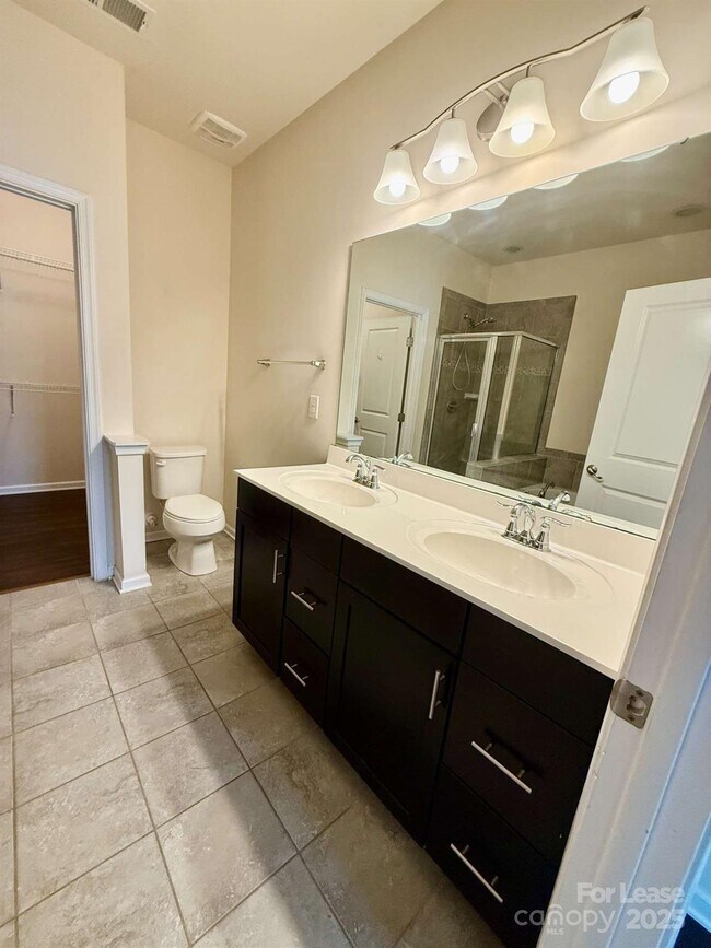 Building Photo - 9516 Birkwood Ct