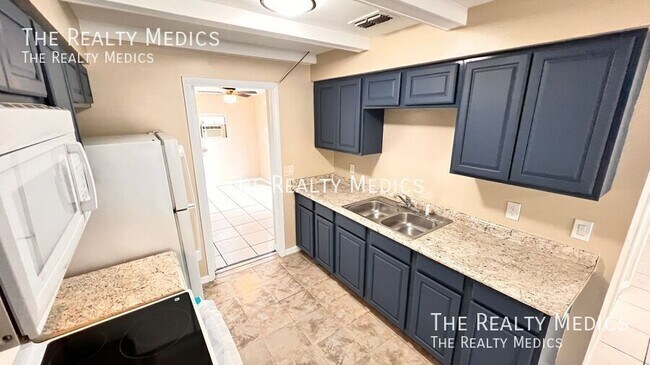 Building Photo - 3226 Redditt Rd