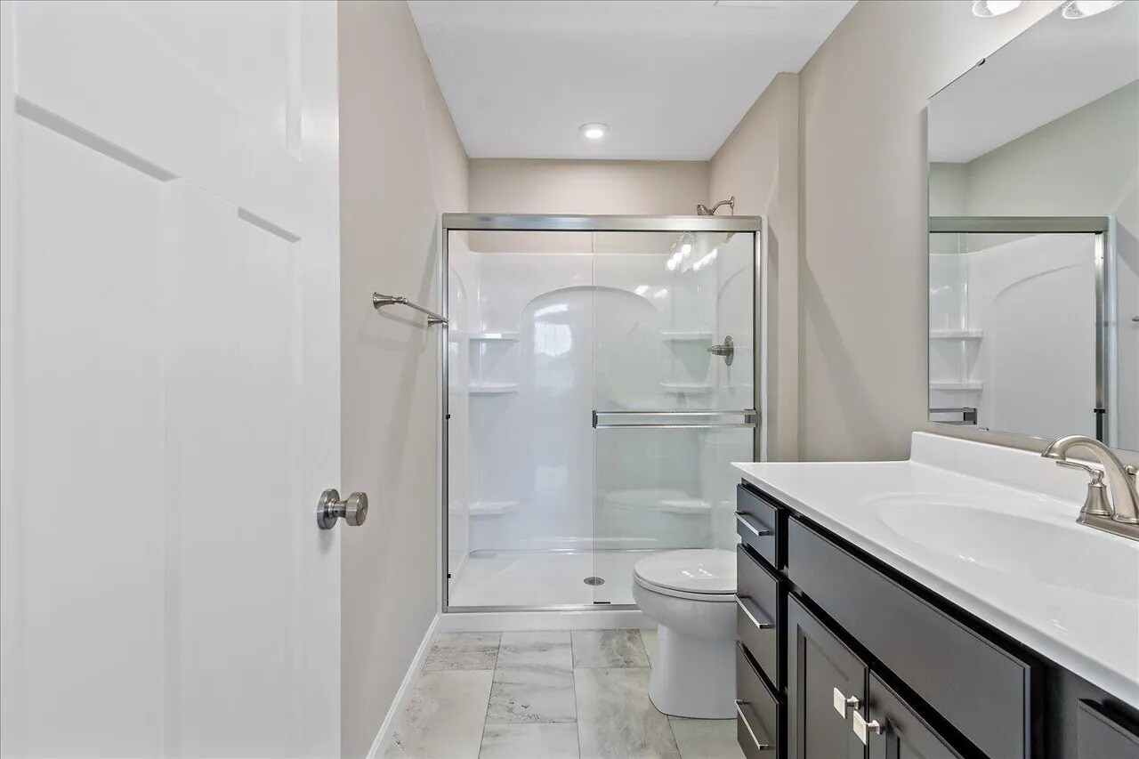 Building Photo - 610 Foxhill Dr