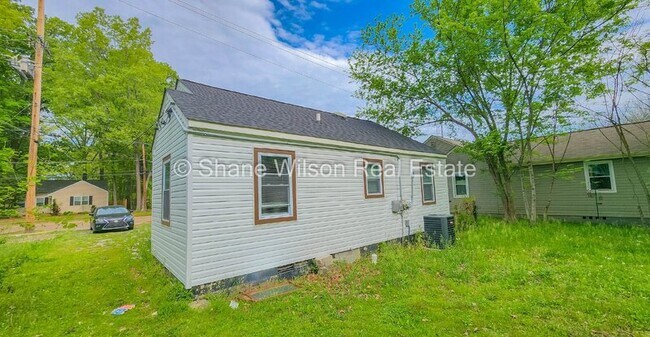 Building Photo - 700 N Moore Rd