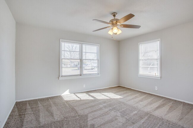 Building Photo - Updated Two Bedroom With Modern Flair!