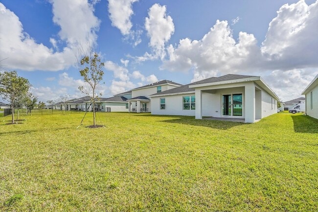 Building Photo - 6394 Windwood Wy