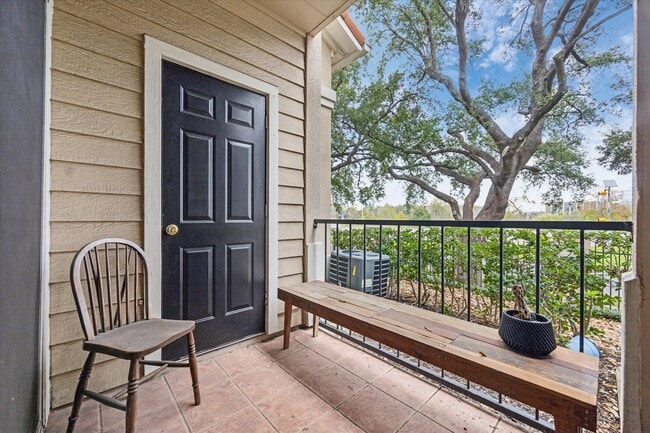 Building Photo - 3231 Allen Pkwy