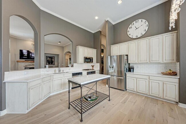 Building Photo - 545 Tom Sawyer Rd