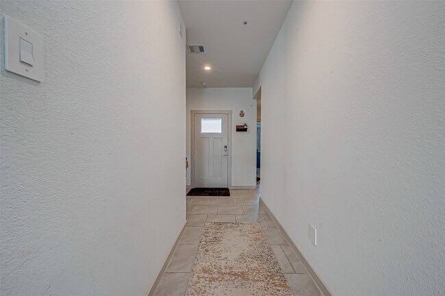Building Photo - 4003 Yonkers Valley Ln