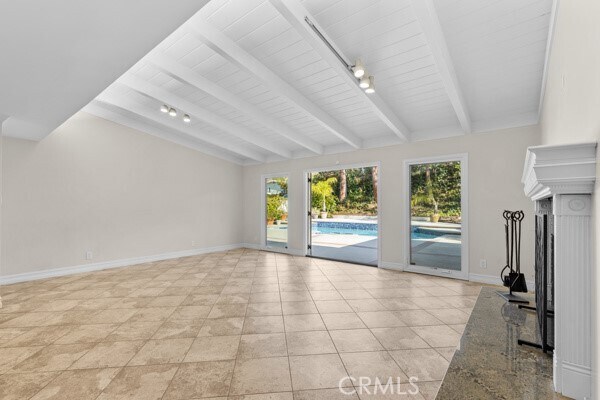 Building Photo - 3150 Dona Maria Dr