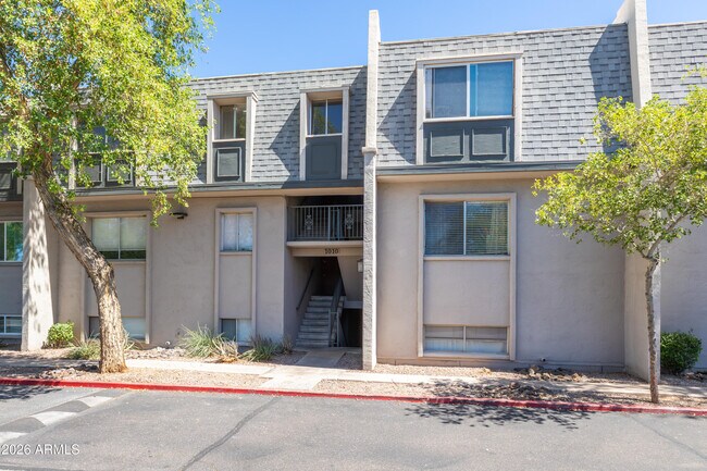 Building Photo - 1010 E Osborn Rd