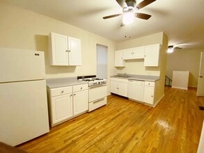 Building Photo - 2311 N. Greenview-1R