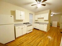 Building Photo - 2311 N. Greenview-1R