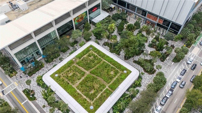 Building Photo - 11 NE 6th St