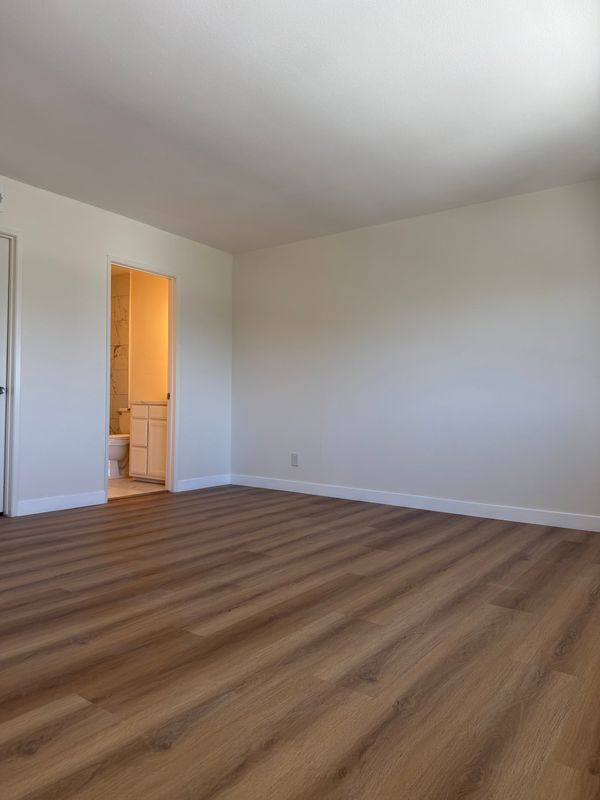 Building Photo - 110 Casuda Canyon Dr