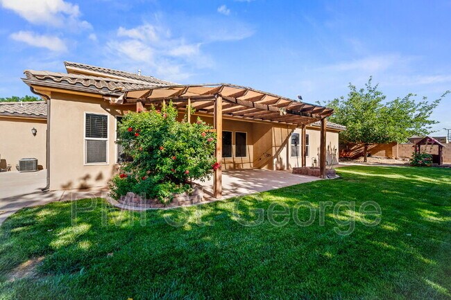 Building Photo - 3782 Brade Lane