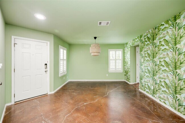 Building Photo - 18325 Maxa Dr