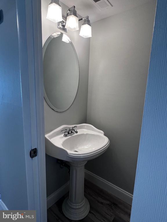 Building Photo - 1756 Hybrid Pl