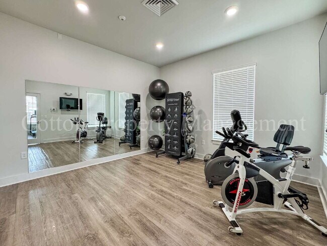 Building Photo - 6224 Centipede Pl