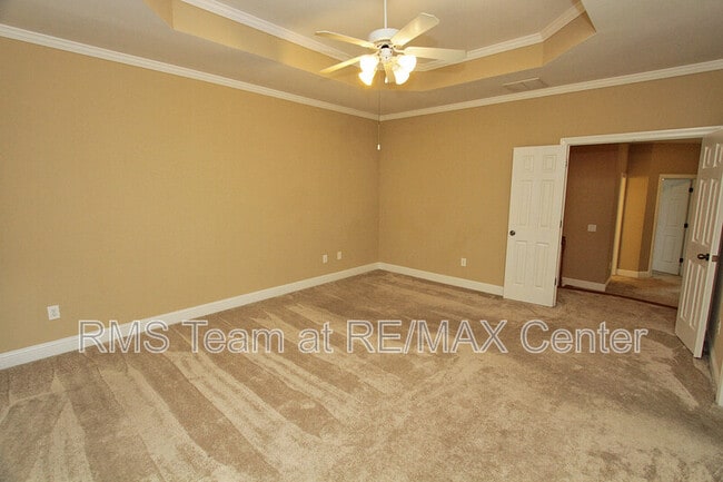 Building Photo - 3029 Woodwalk Dr