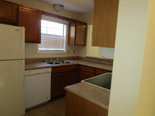 Building Photo - 610 Archdale Dr