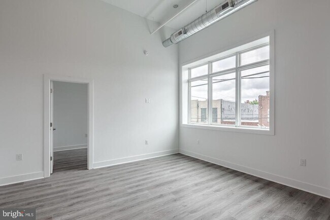 Building Photo - 1705 Jackson St